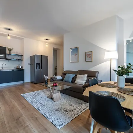 Peaceful Terrace Loft With Ac Near Vysehrad By Easybnb Premium