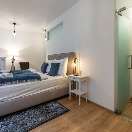 Lägenhet Peaceful Terrace Loft With Ac Near Vysehrad By Easybnb Premium