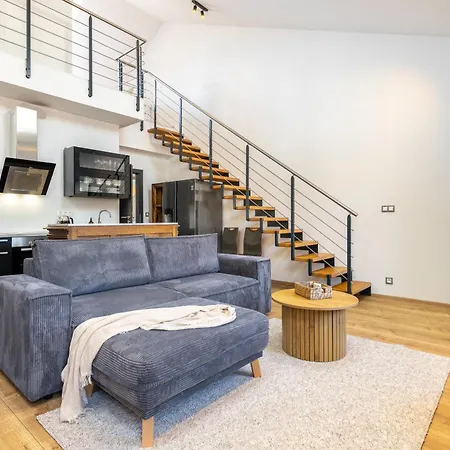 Апартаменты Peaceful & Cozy Living In Vysehrad With A Balcony *