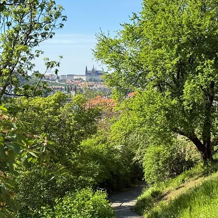 Апартаменты Peaceful & Cozy Living In Vysehrad With A Balcony *