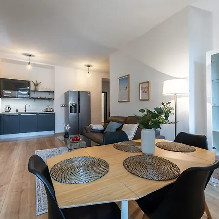 Peaceful & Cozy Living In Vysehrad With A Balcony Apartment Prague