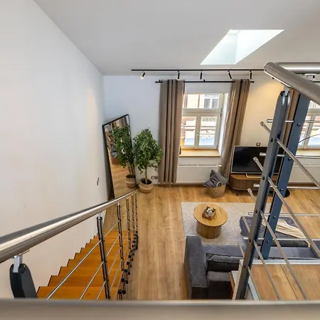 Apartment Peaceful & Cozy Living In Vysehrad With A Balcony *
