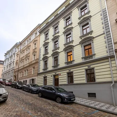 Modern & Peaceful At Vysehrad By Easybnb Premium Apartman