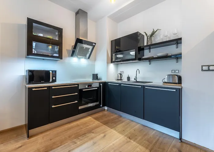 Peaceful & Cozy Living In Vysehrad With A Balcony *