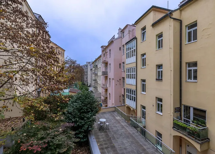 アパート Peaceful & Cozy Living In Vysehrad With A Balcony