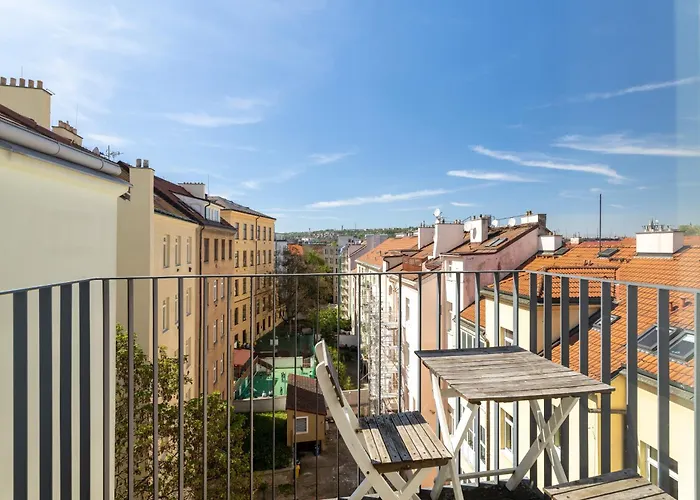 Peaceful & Cozy Living In Vysehrad With A Balcony