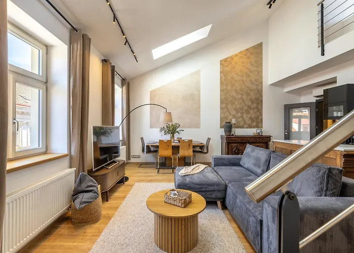 Peaceful & Cozy Living In Vysehrad With A Balcony アパート
